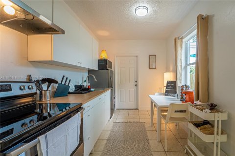 Casa en venta en Miami, Florida, 2 dormitorios, 93.65 m2 № 1238571 - foto 6