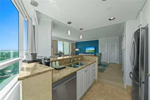 Condo in Miami Beach, Florida, 2 bedrooms  № 1427475 - photo 19