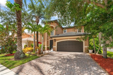 Villa ou maison à vendre à Coconut Creek, Floride: 3 chambres, 196.77 m2 № 1310989 - photo 1