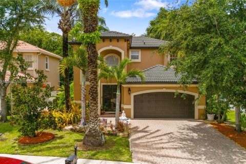 Villa ou maison à vendre à Coconut Creek, Floride: 3 chambres, 196.77 m2 № 1310989 - photo 2