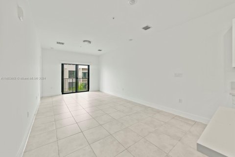 Condominio en venta en Doral, Florida, 1 dormitorio, 68.56 m2 № 1223445 - foto 3