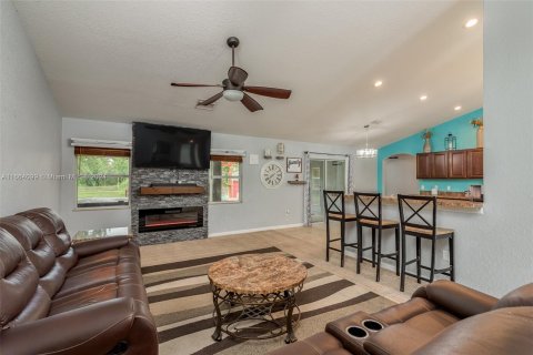 Casa en venta en New Port Richey, Florida, 4 dormitorios № 1375638 - foto 13