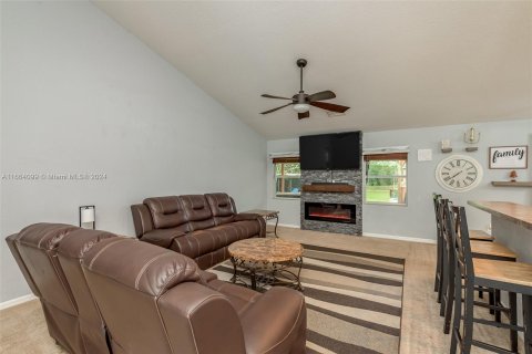 Casa en venta en New Port Richey, Florida, 4 dormitorios № 1375638 - foto 12