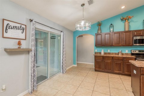 Casa en venta en New Port Richey, Florida, 4 dormitorios № 1375638 - foto 16