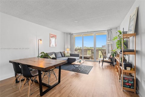 Copropriété à vendre à Miami Beach, Floride: 1 chambre, 75.25 m2 № 1320622 - photo 1