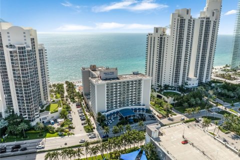 Studio in the Condo in Sunny Isles Beach, Florida  № 1319351 - photo 18