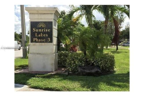 Copropriété à vendre à Sunrise, Floride: 2 chambres, 78.97 m2 № 986203 - photo 30