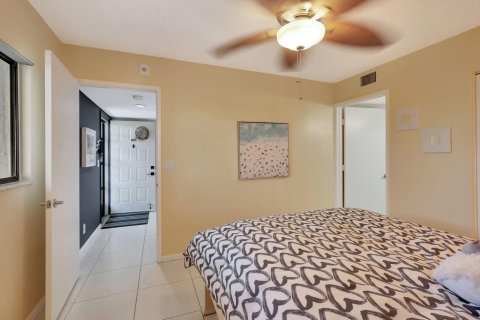 Condo in Delray Beach, Florida, 2 bedrooms  № 1102121 - photo 26