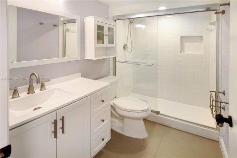 Condo in Fort Lauderdale, Florida, 2 bedrooms  № 959024 - photo 29