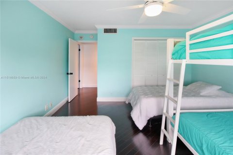 Condo in Fort Lauderdale, Florida, 2 bedrooms  № 959024 - photo 28