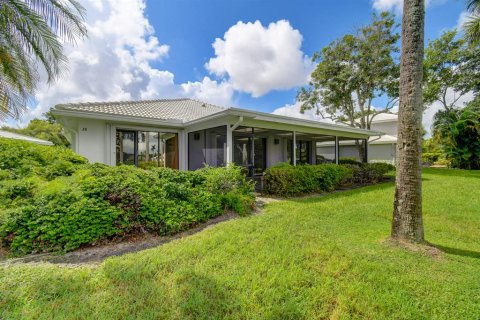 Villa ou maison à vendre à Boynton Beach, Floride: 3 chambres, 228.35 m2 № 684454 - photo 23