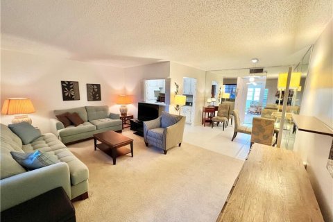 Condo in Deerfield Beach, Florida, 1 bedroom  № 752456 - photo 27