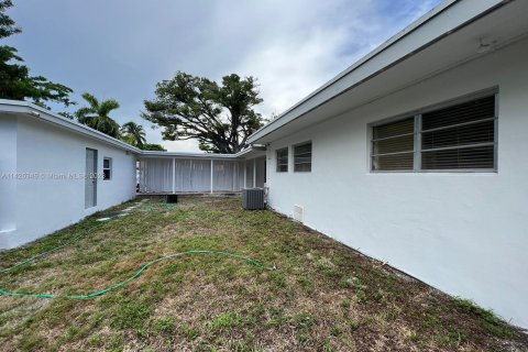 Villa ou maison à vendre à Miami Beach, Floride: 3 chambres, 165.09 m2 № 636142 - photo 17