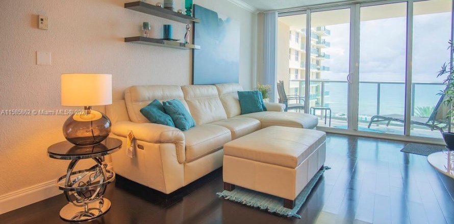 Condo in Hollywood, Florida, 1 bedroom  № 1180336