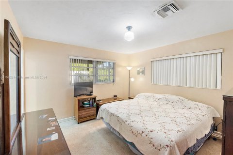 Villa ou maison à vendre à Hollywood, Floride: 3 chambres, 145.21 m2 № 1173764 - photo 21