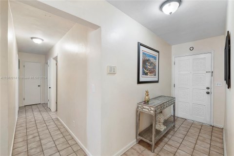 Casa en venta en Hollywood, Florida, 3 dormitorios, 145.21 m2 № 1173764 - foto 13
