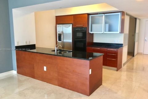 Condominio en venta en Hallandale Beach, Florida, 3 dormitorios, 144.37 m2 № 944282 - foto 9