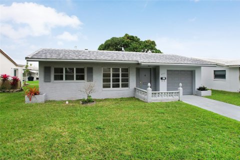 Casa en venta en Tamarac, Florida, 2 dormitorios, 100.52 m2 № 1129206 - foto 3