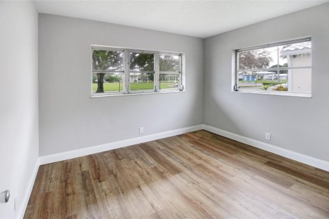 Casa en venta en Tamarac, Florida, 2 dormitorios, 100.52 m2 № 1129206 - foto 15
