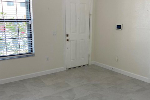 Townhouse in Vero Beach, Florida 3 bedrooms, 132.76 sq.m. № 1129205 - photo 24