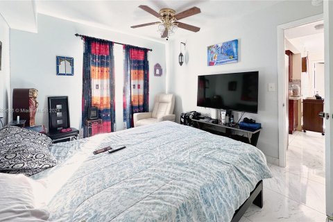 Copropriété à vendre à West Miami, Floride: 3 chambres, 94.76 m2 № 1016872 - photo 10