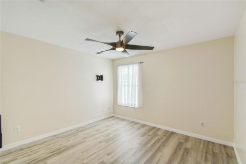 Casa en venta en Orlando, Florida, 6 dormitorios, 282.42 m2 № 1422535 - foto 27