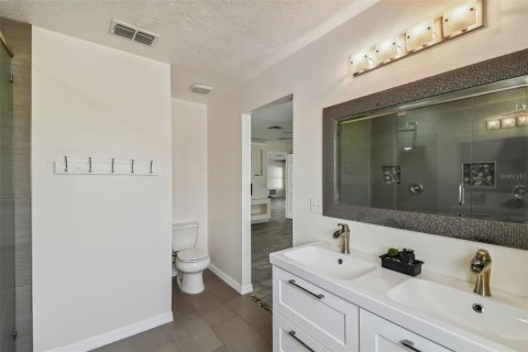 Villa ou maison à vendre à Orlando, Floride: 6 chambres, 282.42 m2 № 1422535 - photo 22