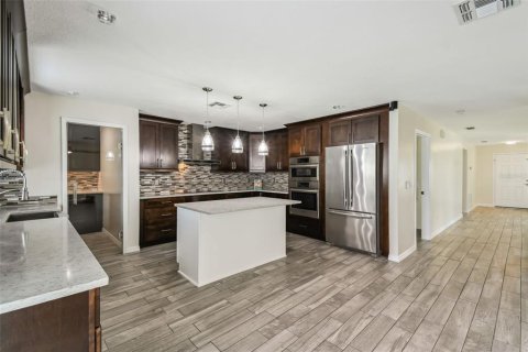 Casa en venta en Orlando, Florida, 6 dormitorios, 282.42 m2 № 1422535 - foto 14