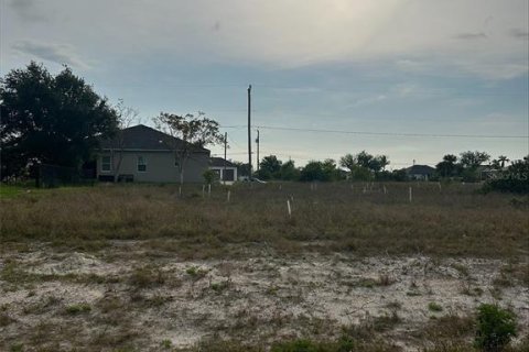 Купить земельный участок в Кейп-Корал, Флорида № 1089698 - фото 1