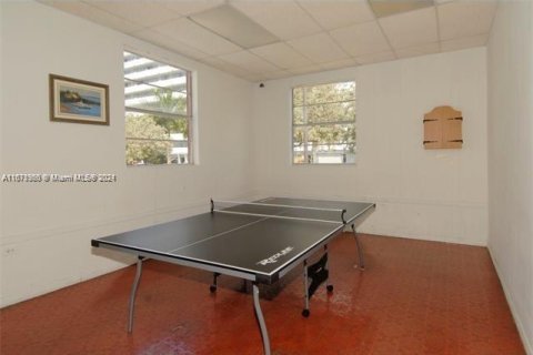 Condo in North Miami Beach, Florida, 2 bedrooms  № 1393648 - photo 7