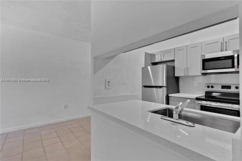 Apartment in Miami, Florida 2 bedrooms, 76.64 sq.m. № 1393649 - photo 4