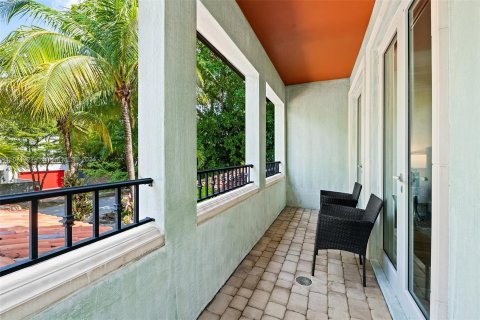 Townhouse in Fort Lauderdale, Florida 3 bedrooms, 261.06 sq.m. № 1393601 - photo 25