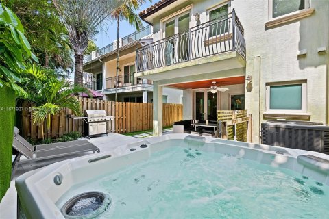 Touwnhouse à vendre à Fort Lauderdale, Floride: 3 chambres, 261.06 m2 № 1393601 - photo 5