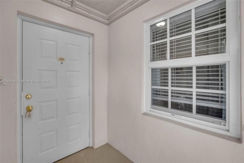 Copropriété à louer à Pompano Beach, Floride: 3 chambres, 130.99 m2 № 1310379 - photo 22