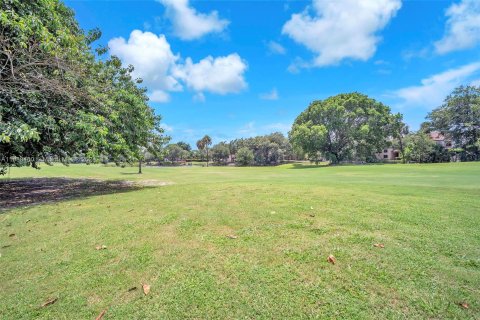 Condo in Pompano Beach, Florida, 3 bedrooms  № 1310379 - photo 27