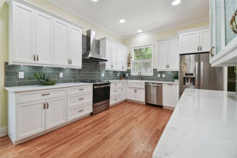 Villa ou maison à vendre à Tampa, Floride: 4 chambres, 333.98 m2 № 1334118 - photo 6