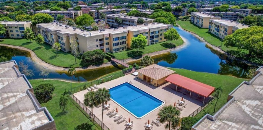 Condominio en Tamarac, Florida, 2 dormitorios  № 1175020