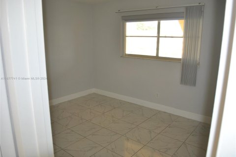 Copropriété à vendre à Miami, Floride: 2 chambres, 103.68 m2 № 1404115 - photo 8