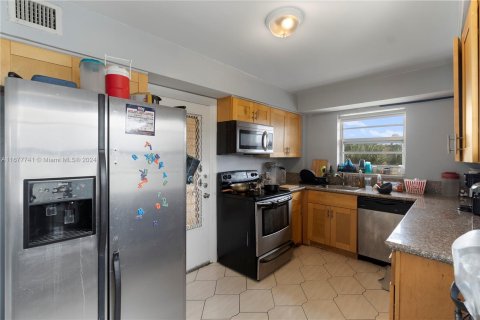 Copropriété à vendre à Miami, Floride: 2 chambres, 103.68 m2 № 1404115 - photo 17