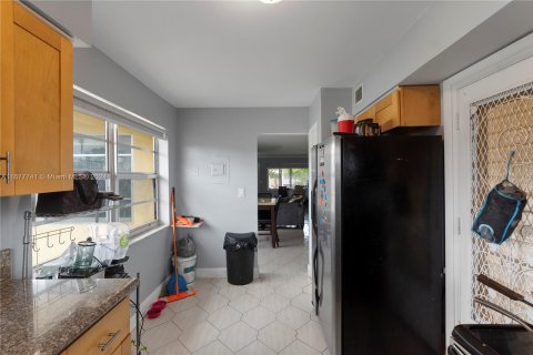 Condo in Miami, Florida, 2 bedrooms  № 1404115 - photo 19