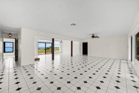 Villa ou maison à vendre à Punta Gorda, Floride: 3 chambres, 269.42 m2 № 1286324 - photo 18