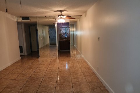 Copropriété à vendre à Sunrise, Floride: 1 chambre, 59.46 m2 № 1227917 - photo 1