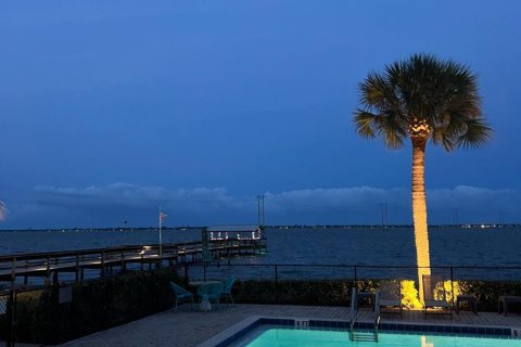 Copropriété à vendre à Palm Bay, Floride: 2 chambres, 106.47 m2 № 1102332 - photo 4