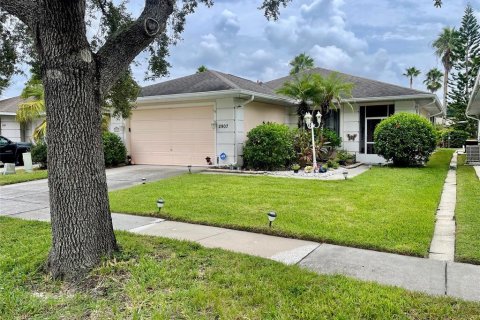 Villa ou maison à vendre à Kissimmee, Floride: 4 chambres, 158.03 m2 № 1368128 - photo 1