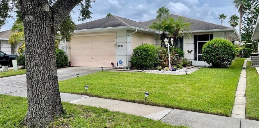 House in Kissimmee, Florida 4 bedrooms, 158.03 sq.m. № 1368128