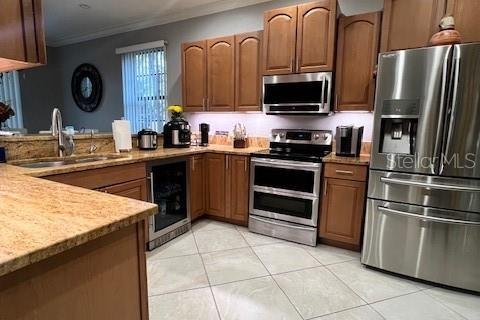 Townhouse in Naples, Florida 4 bedrooms, 87.42 sq.m. № 990928 - photo 5