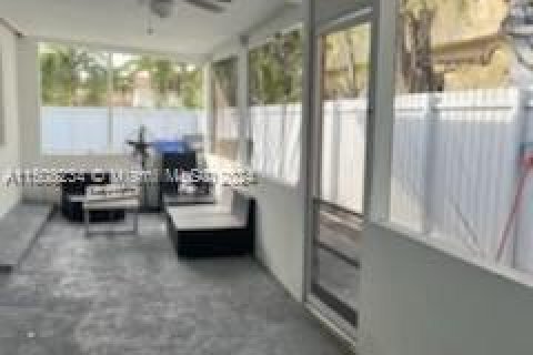 Купить виллу или дом в Норт-Майами-Бич, Флорида 4 спальни, 118.54м2, № 929707 - фото 4
