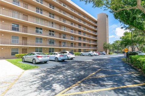 Copropriété à vendre à Deerfield Beach, Floride: 2 chambres, 99.41 m2 № 1292439 - photo 28