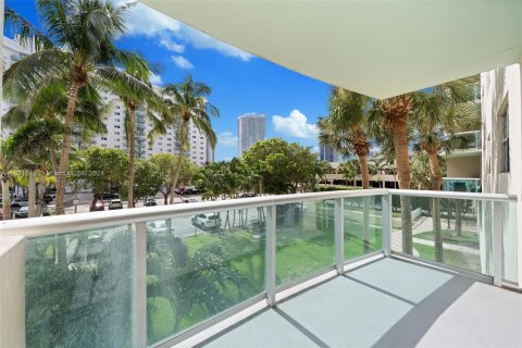 Copropriété à vendre à Sunny Isles Beach, Floride: 2 chambres, 141.68 m2 № 1292438 - photo 1