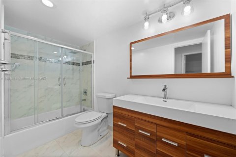 Condo in Sunny Isles Beach, Florida, 2 bedrooms  № 1292438 - photo 6